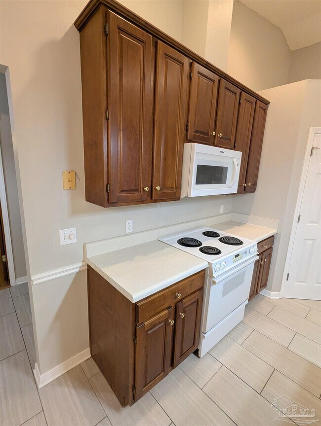 Building Photo - 1909 Southwind Cir