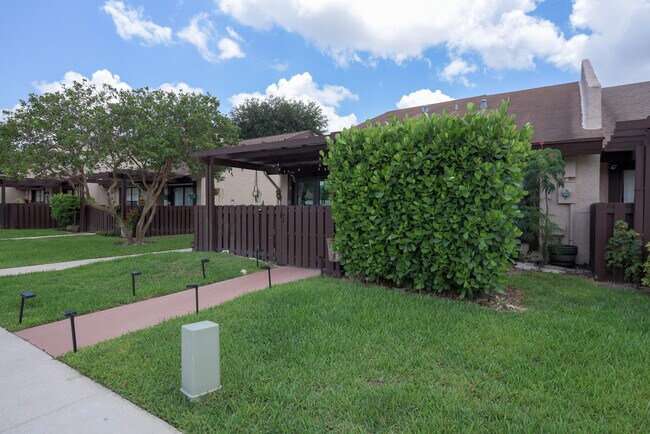 Building Photo - 8356 NW 37th Pl