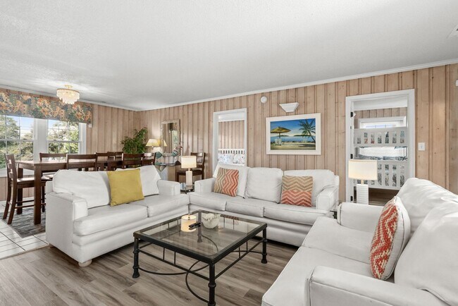 Building Photo - 4308 S Ocean Blvd