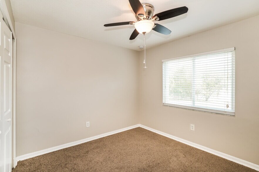 Building Photo - 11841 Brenford Crest Dr