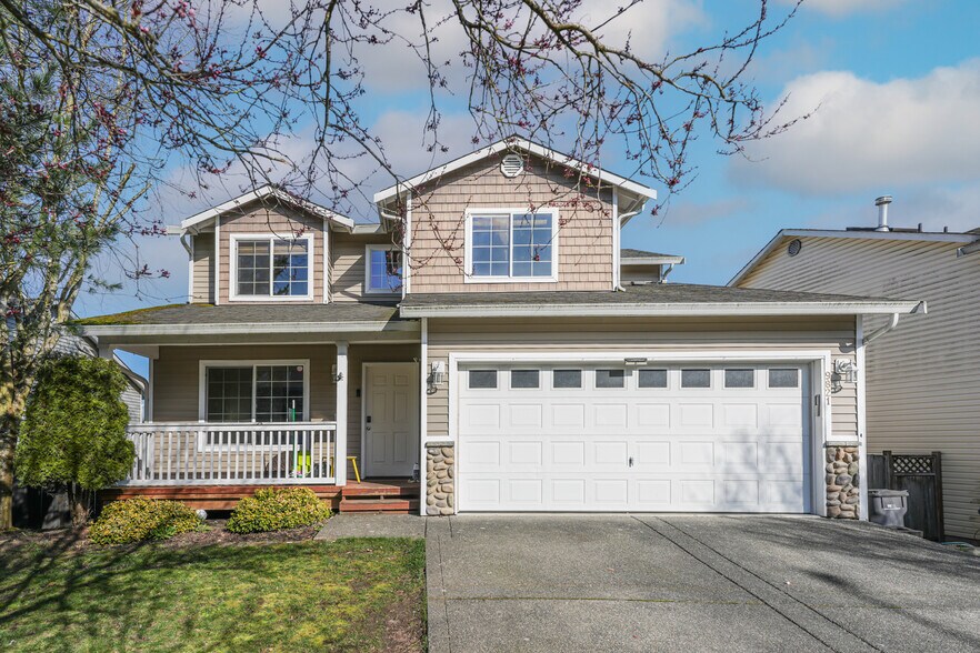 Building Photo - 9821 28th Dr SE