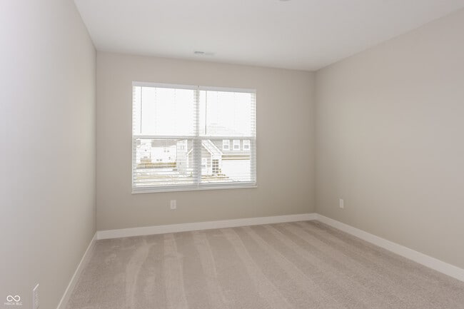 Building Photo - 9225 Larson Dr