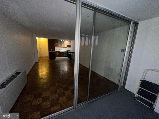 Building Photo - 1301 Delaware Ave SW