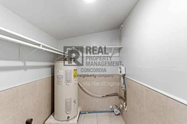 Building Photo - 6548 Old Clarksville Pike