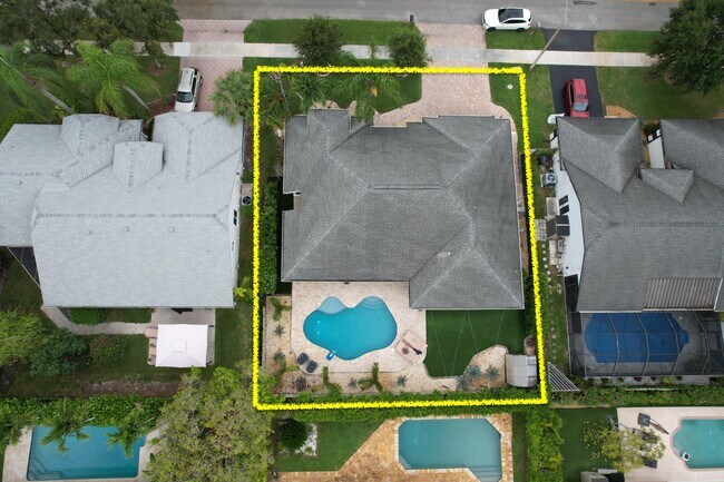 Building Photo - 5142 NW 43rd Ave