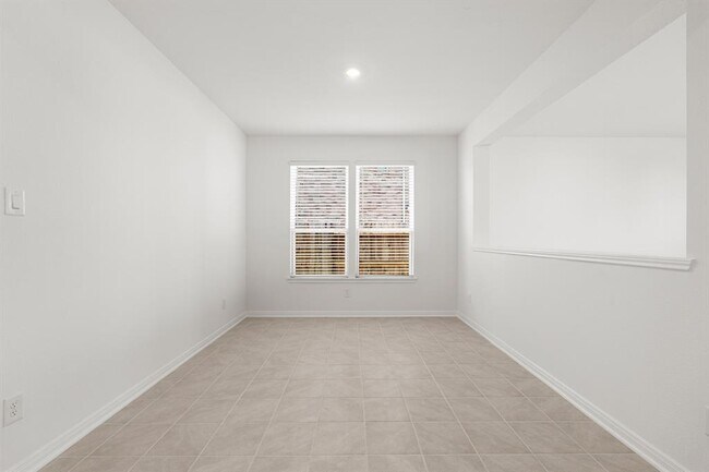 Building Photo - 7611 Royal Oasis Ln