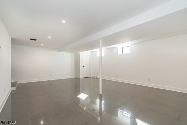 Building Photo - 76 Burnet Rd