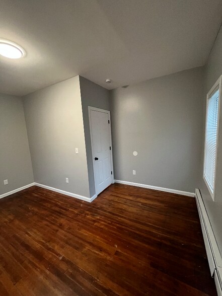 Building Photo - 19 Shepard St