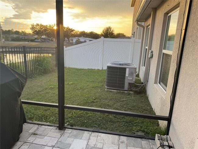 Building Photo - 10428 Laguna Plains Dr