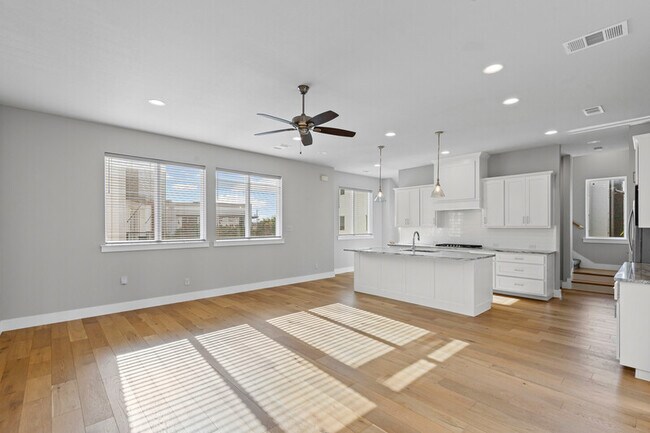 Building Photo - 2832 Wingate St