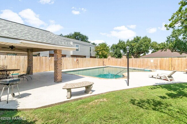 Building Photo - 100 Winchester Dr