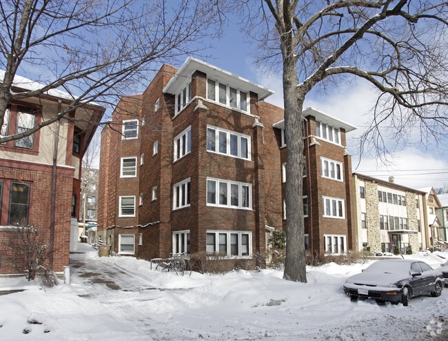 Building Photo - 10 E. Gorham