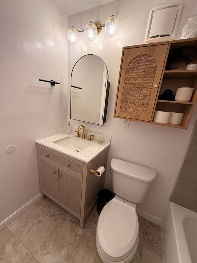 Building Photo - Beautiful Renovation!  Kaneohe convenience - Mountain View Terrace