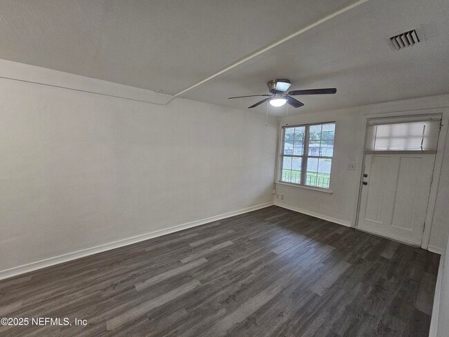 Building Photo - 5237 San Juan Ave