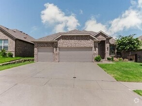 Building Photo - 5433 Lake Front Dr