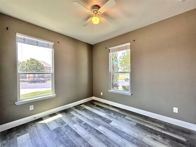 Building Photo - 31455 Kingsway Rd
