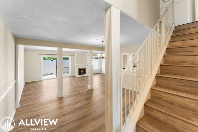 Building Photo - Coastal San Clemente Townhome with Brand New Flooring – Steps to the Beach!