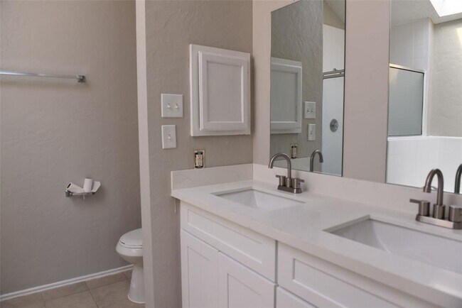 Building Photo - Glenmeadow Drive, Stafford, TX 77477 - 4 BR 2.5 BA single-family home