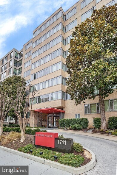 Building Photo - 1711 Massachusetts Ave NW