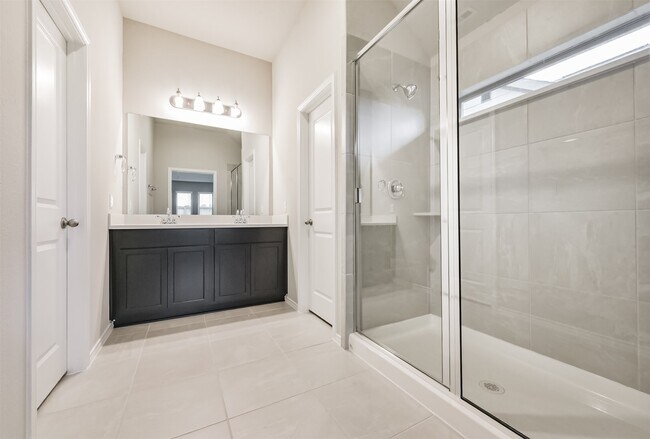 Building Photo - 455 Mathis Lk Ct