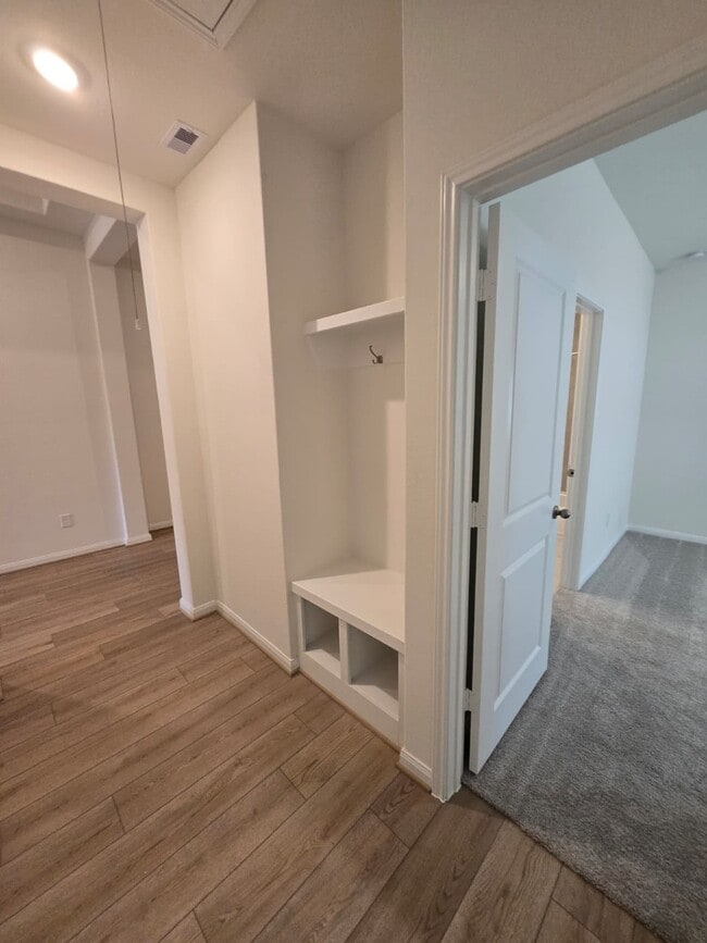 Building Photo - 1420 Florecer Ln