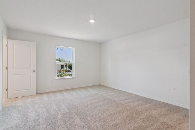 Building Photo - 1108 Elm Dr