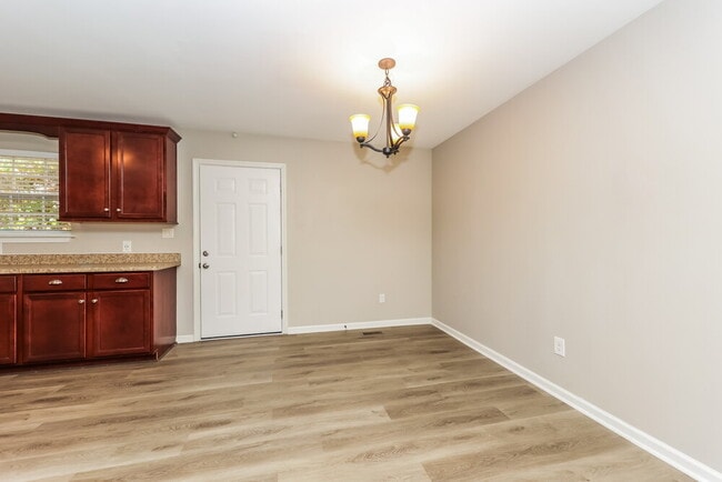 Building Photo - 2010 Slayton Dr