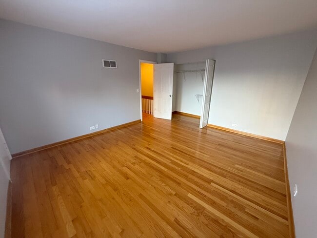 Building Photo - 744 W Gordon Terrace