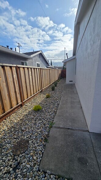 Building Photo - 3443 Kettmann Rd