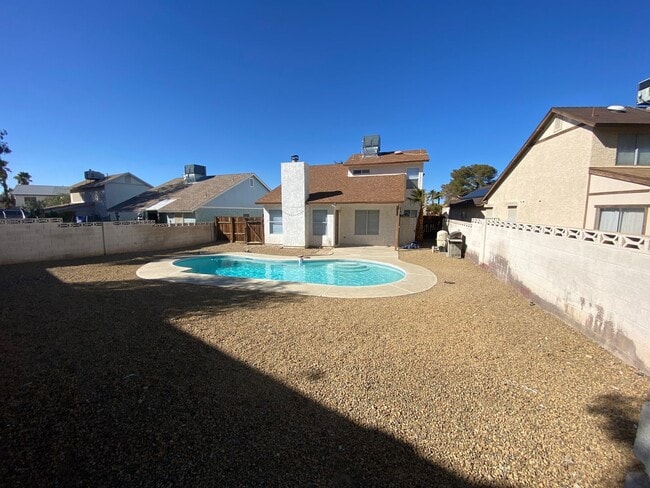 Building Photo - Great 3 Bedroom Henderson Home with Pool!