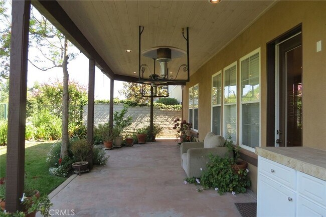 Building Photo - 46 Downfield Way