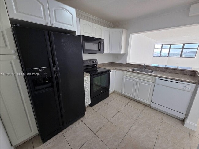 Building Photo - 20840 San Simeon Way