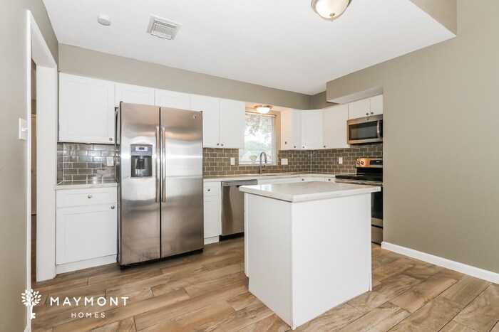 Building Photo - 15907 Red Willow Dr