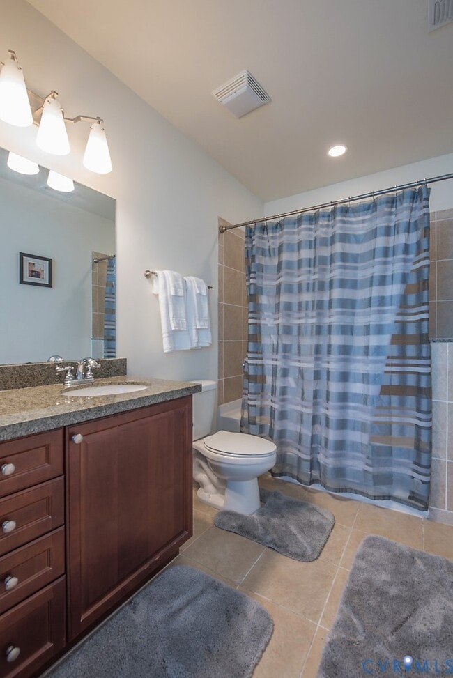 Building Photo - 301 Virginia St