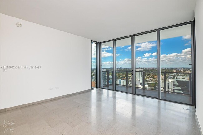 Building Photo - 88 SW 7th St