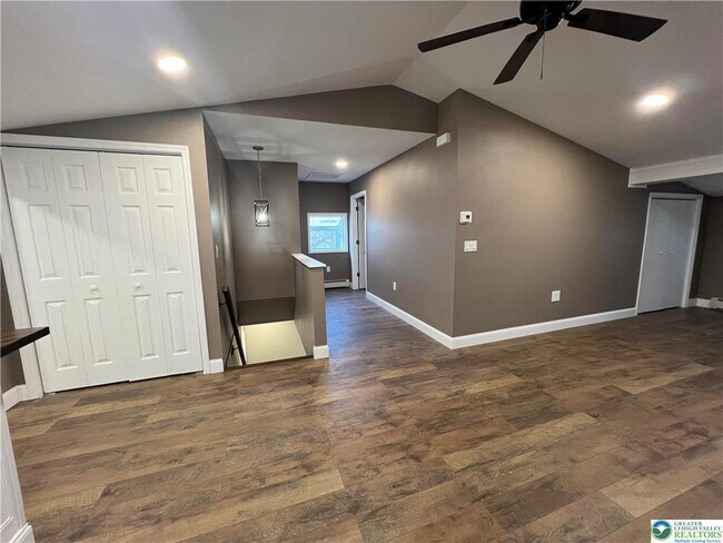 Building Photo - 3790 Redbud Dr