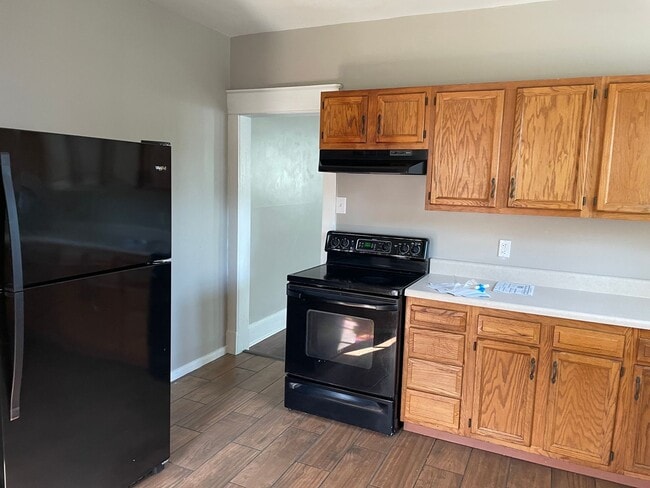 Building Photo - 3 Bedroom 1 Bath Single story