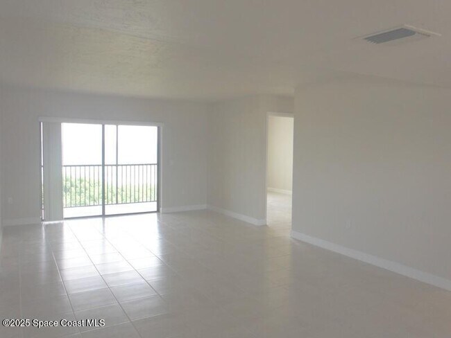 Building Photo - 2975 S Hwy A1A