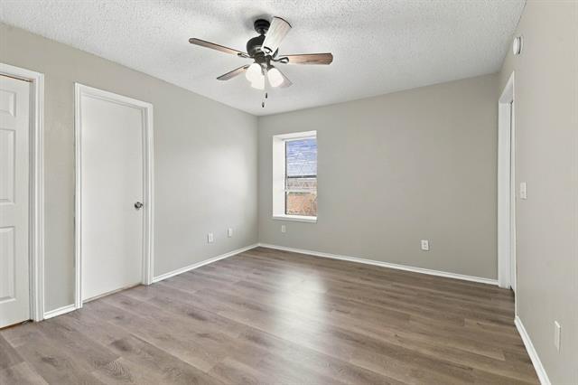 Building Photo - 2865 Meadowbrook Dr