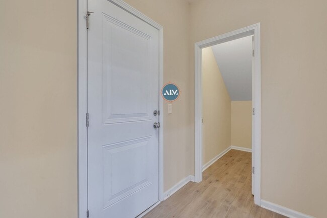 Building Photo - Beautiful Home in Seagrass Station