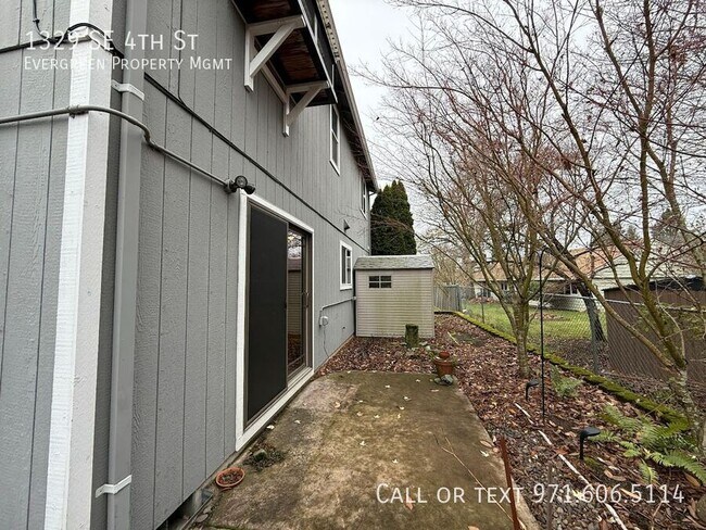 Building Photo - 1329 SE 4th St