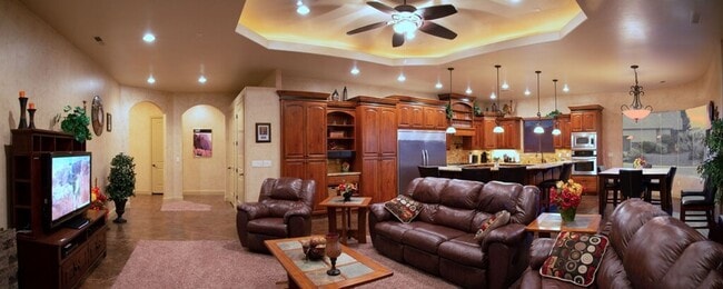 Building Photo - Beautiful Corner Lot! FULLY FURNISHED! Available Now!!