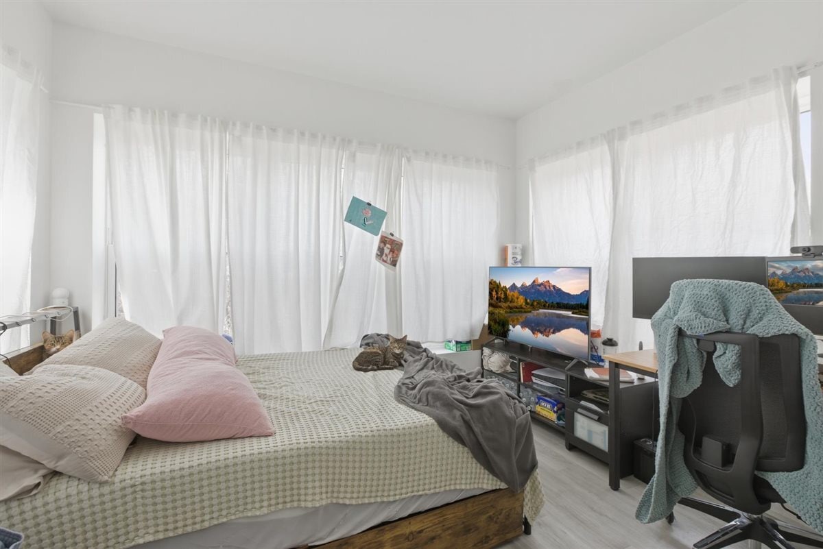 Building Photo - 4939 N Saint Louis Ave