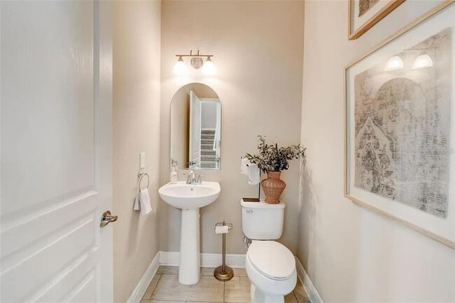 Building Photo - 2514 W Douglas St