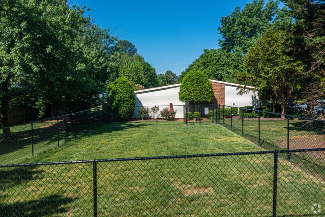 Building Photo - Amber Ridge Apartments ~ Boutique Cottage Style Living Meets Hassle Free Leasing