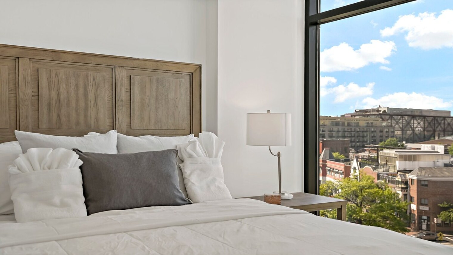 Building Photo - 1947 Vermont Ave NW