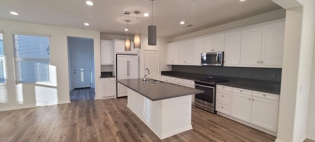 Building Photo - West Ventura's Solana Heights 4+3 Single Family Home $4,995.00