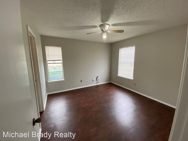 Building Photo - 4940 Cloyce Ct