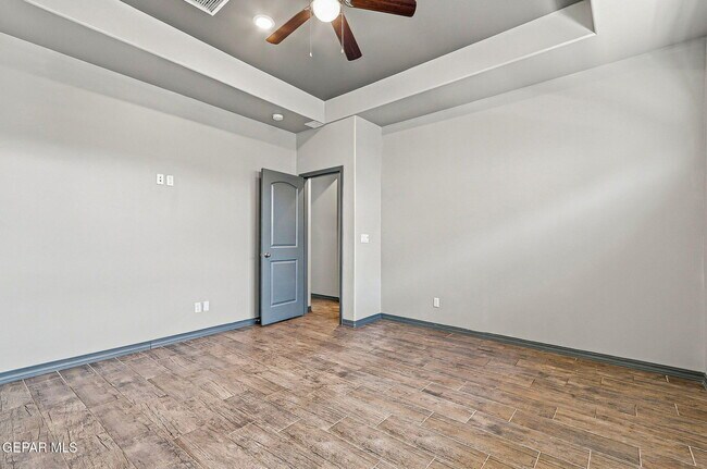 Building Photo - 12760 Dorchester Ave