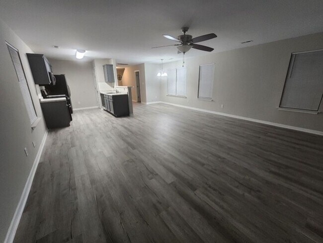 Building Photo - Coming Soon! Single Family Home Available for Rent!